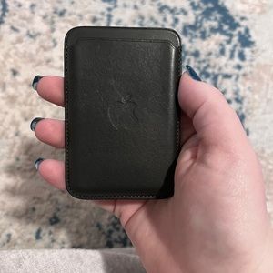 APPLE MAG SAFE PHONE WALLET